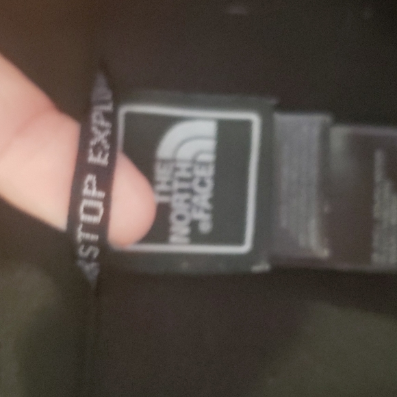 Woman's The North Face Jacket - Picture 5 of 14